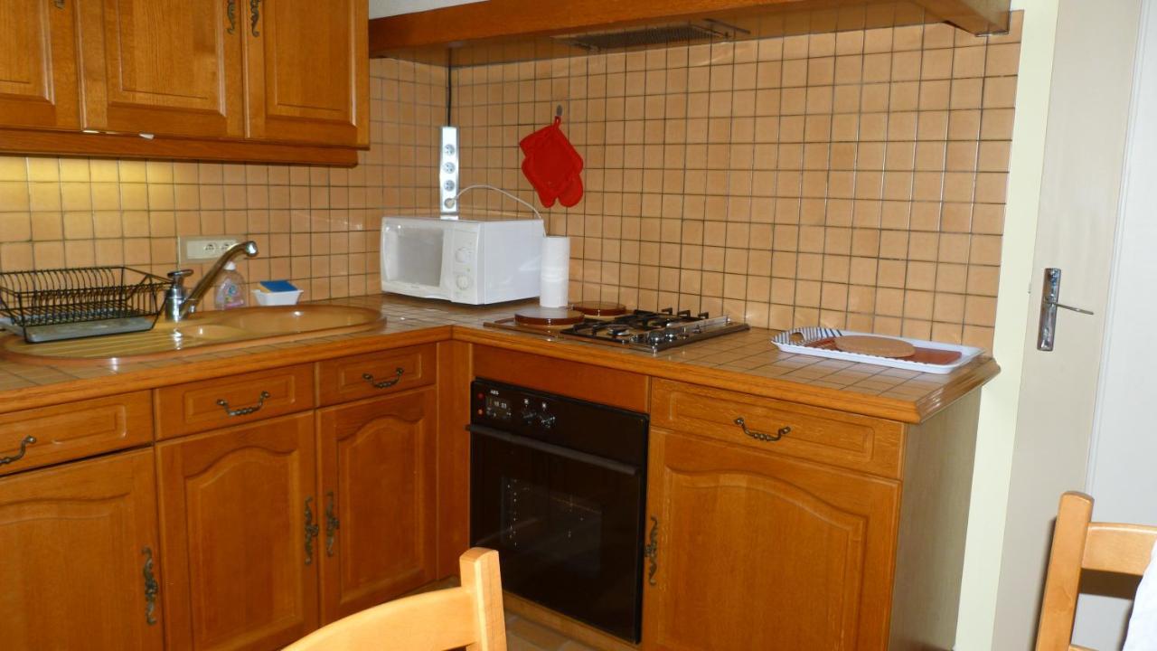 Maison De Vacances Pour 6 Personnes Avec Piscine Lainsecq المظهر الخارجي الصورة